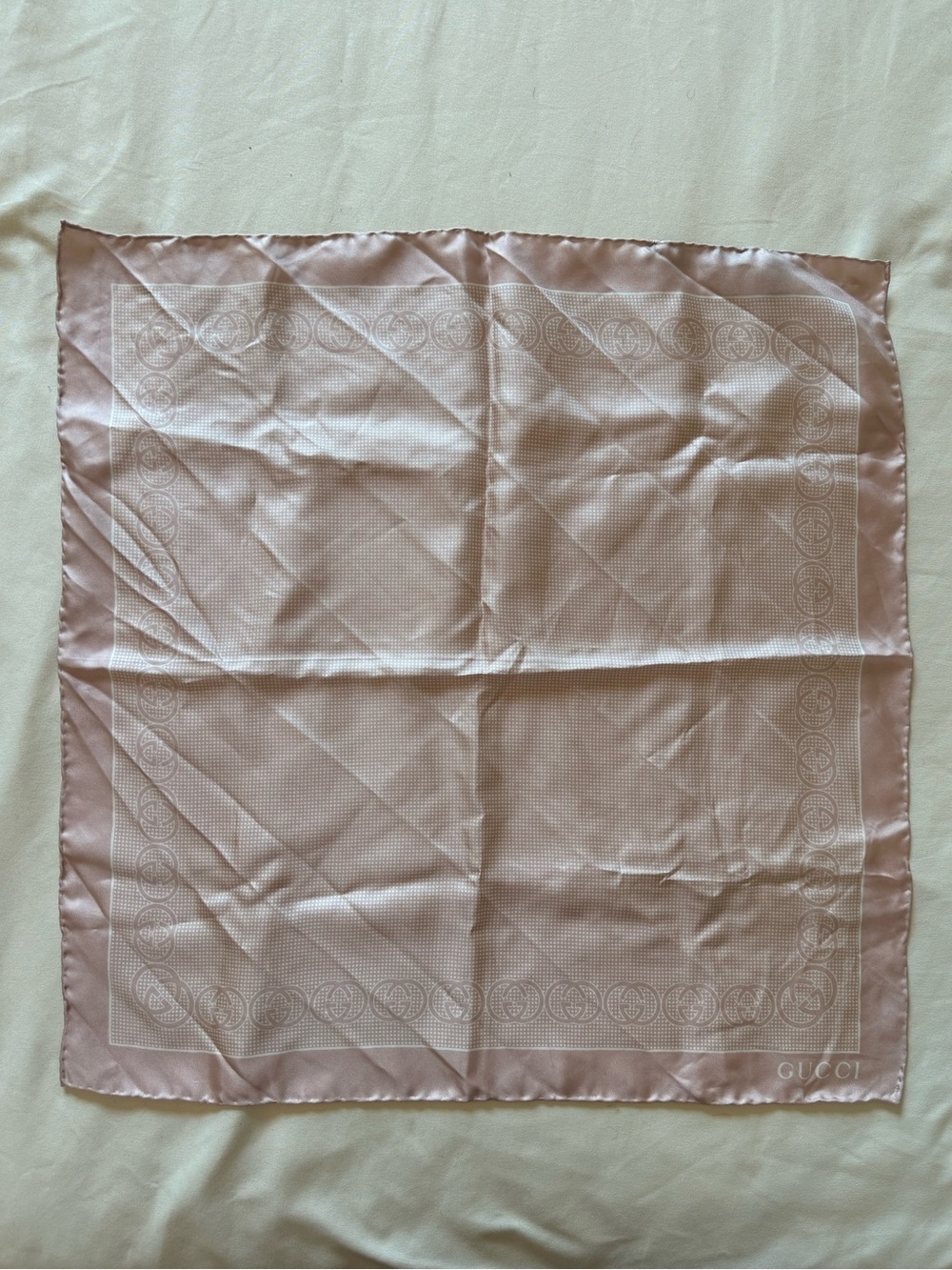 GUCCI | Powder Pink Polka dot Monogram 100%Silk Neckerchief